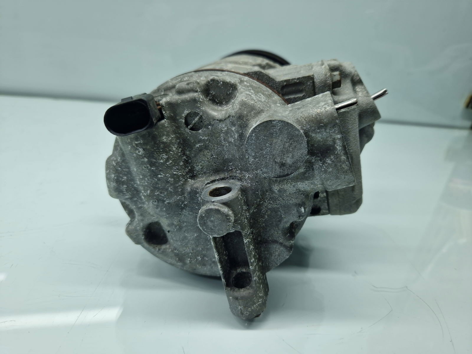 Compresor clima Volkswagen Tiguan (5N) [Fabr 2007-2016] 5N0820803F 1.6 TDI CAYC 77KW / 105CP - imagine 4