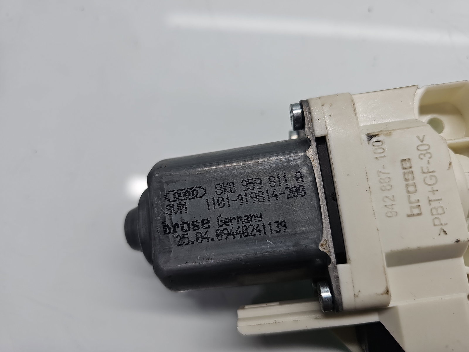 Motoras geam stanga spate AUDI A4 (8K5, B8) Avant [Fabr 2008-2015] 8K0959811A - imagine 5