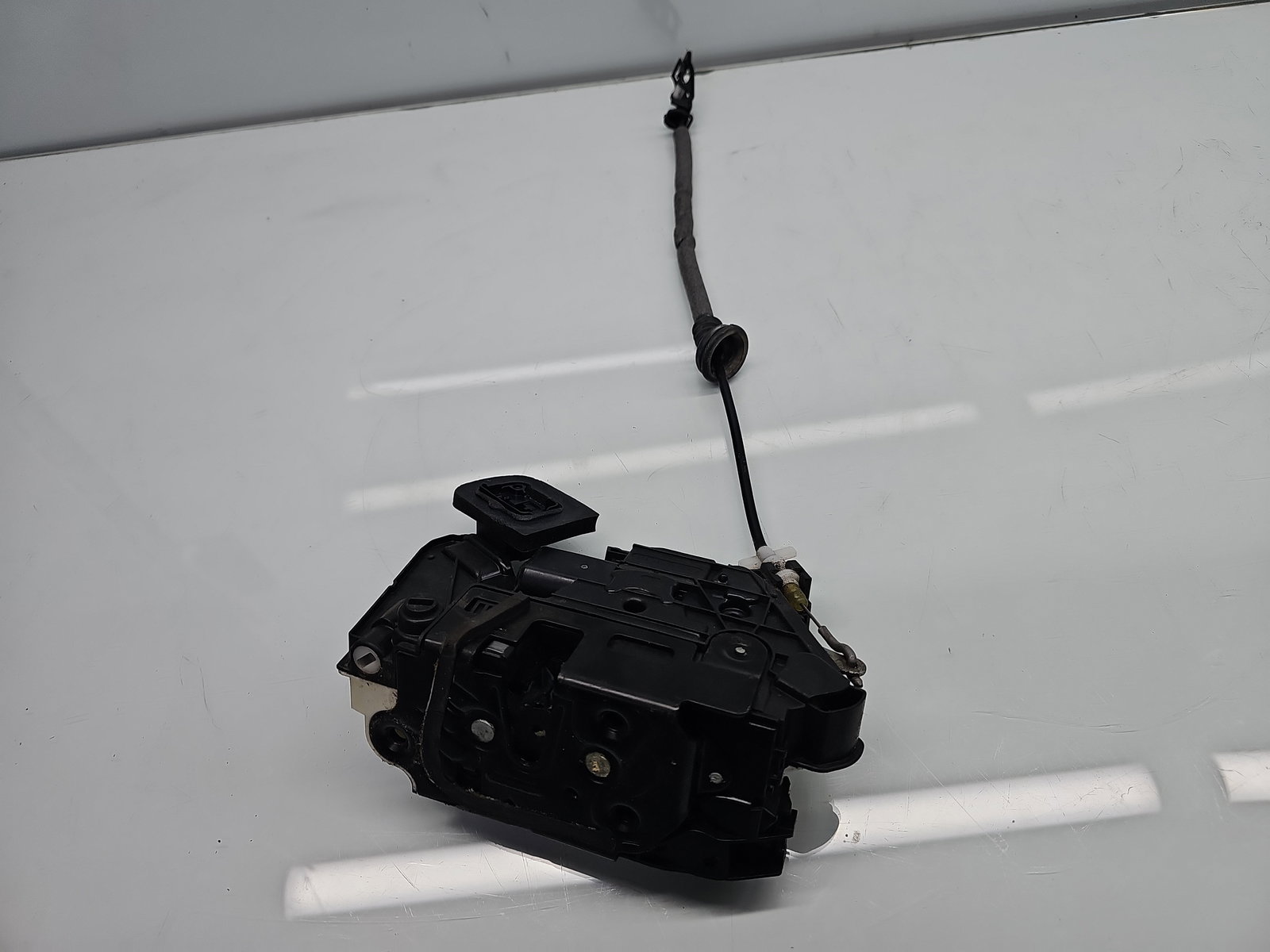 Broasca usa stanga spate Volkswagen Golf 7 (5G) [Fabr 2014-prezent] 5K4839015R - imagine 3