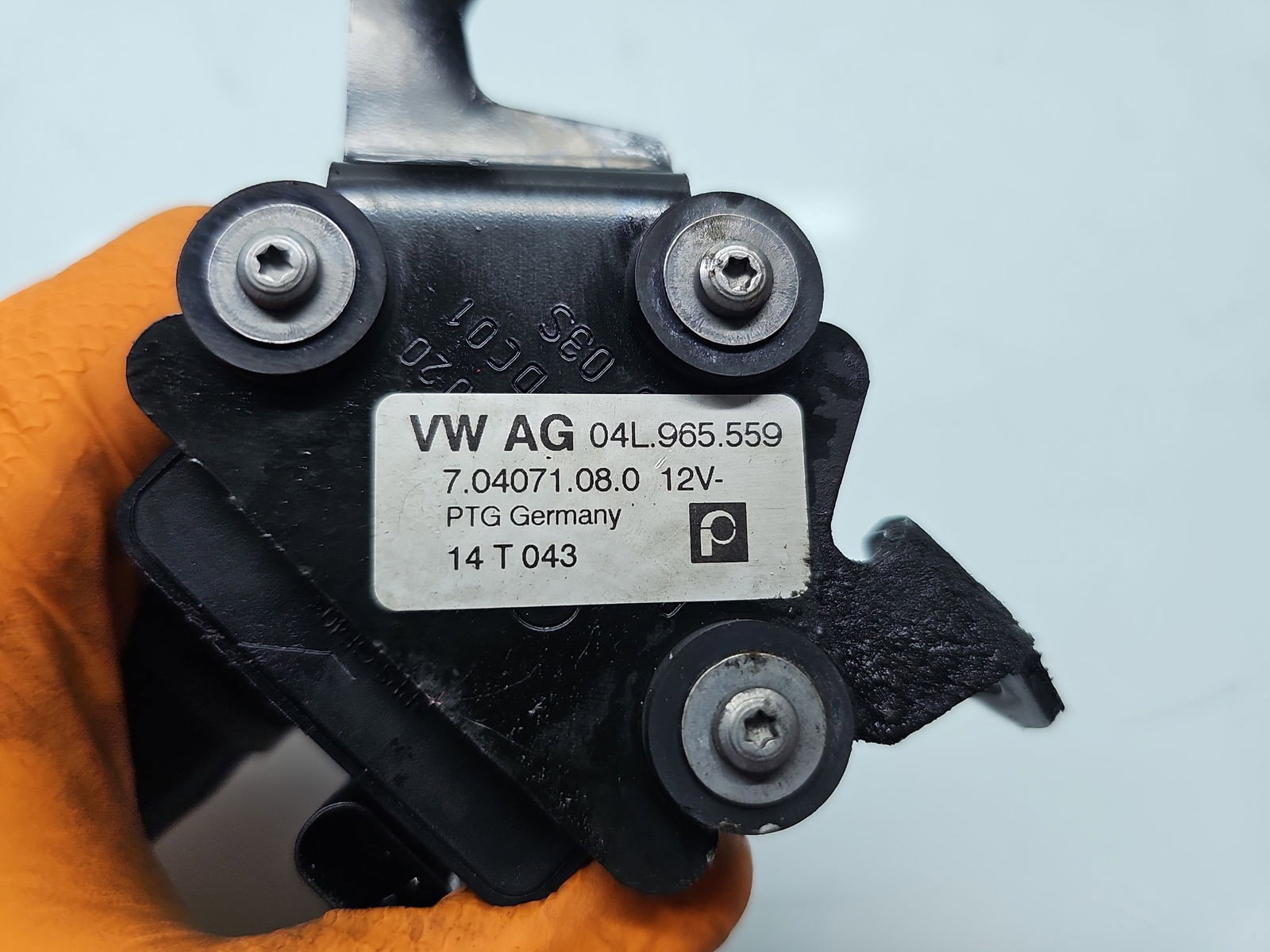 Pompa recirculare apa AUDI A4 (8K2, B8) [Fabr 2008-2015] 04L965559 2.0 TDI CNHA 140KW / 190CP - imagine 2