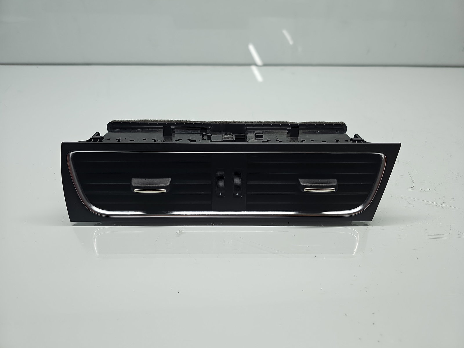 Grila aerisire centrala AUDI A4 (8K5, B8) Avant [Fabr 2008-2015] 8T2820951B