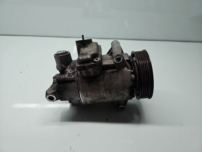 Compresor clima  Volkswagen Passat CC (358) [Fabr 2012-2016] 5N0820803E 1.6 TDI CAYC 77KW / 105CP