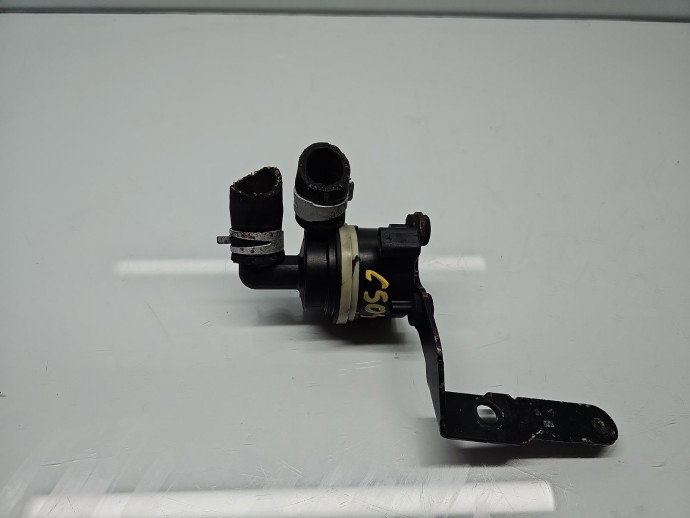 Pompa recirculare apa  Volkswagen Passat B7 (362) [Fabr 2010-2014] 5N0965561A 1.6 TDI CAYC 77KW / 105CP