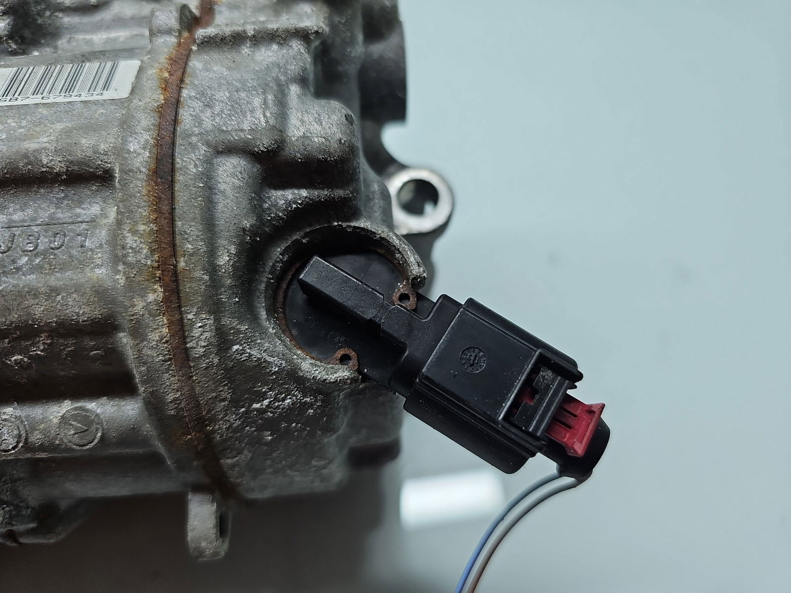 Compresor clima AUDI A4 (8K2, B8) [Fabr 2008-2015] 8T0260805F 2.0 TDI CGLC 130KW / 177CP - imagine 5