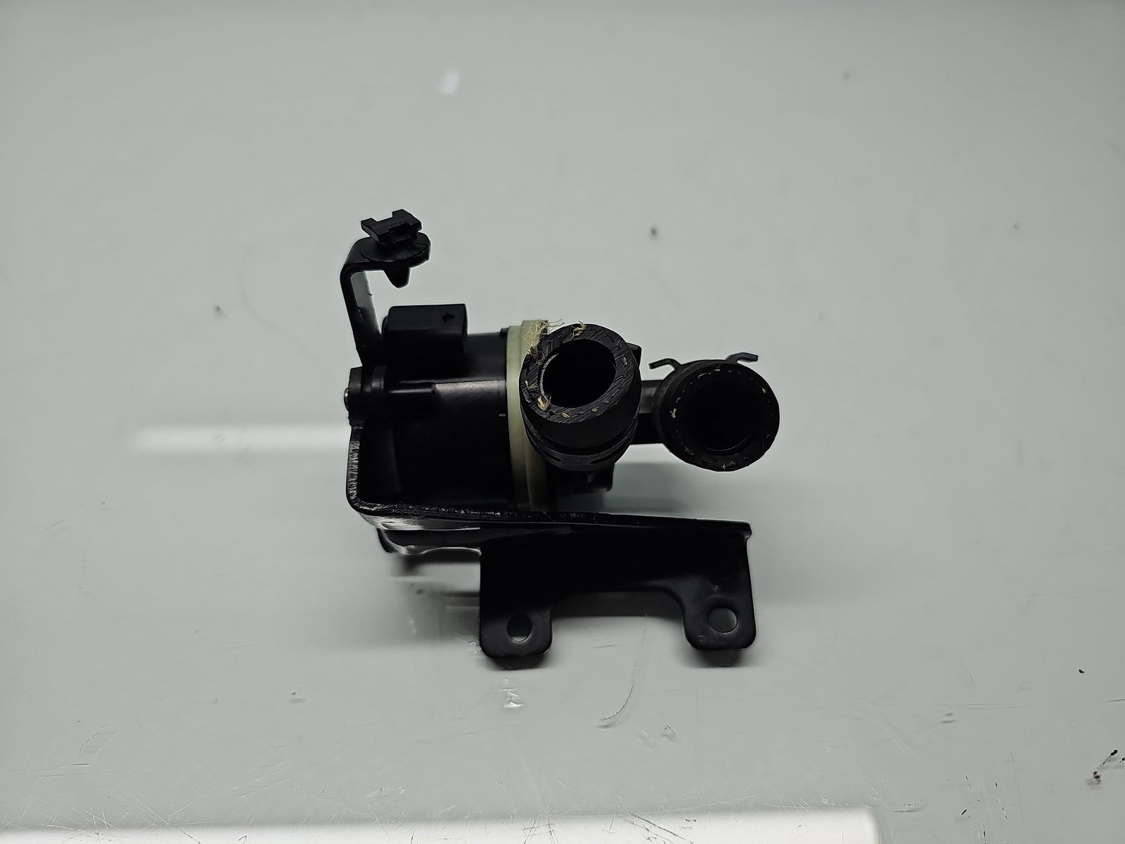 Pompa recirculare apa AUDI Q5 (8RB) [ Fabr 2008-2016] 5N0965561A 2.0 TDI CGLC 130KW / 177CP - imagine 1