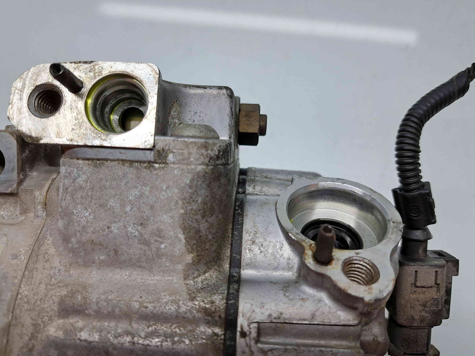 Compresor clima Volkswagen Polo (9N) [Fabr 2001-2008] 6Q0820803R 1.4 Benz BKY 55KW / 75CP - imagine 2