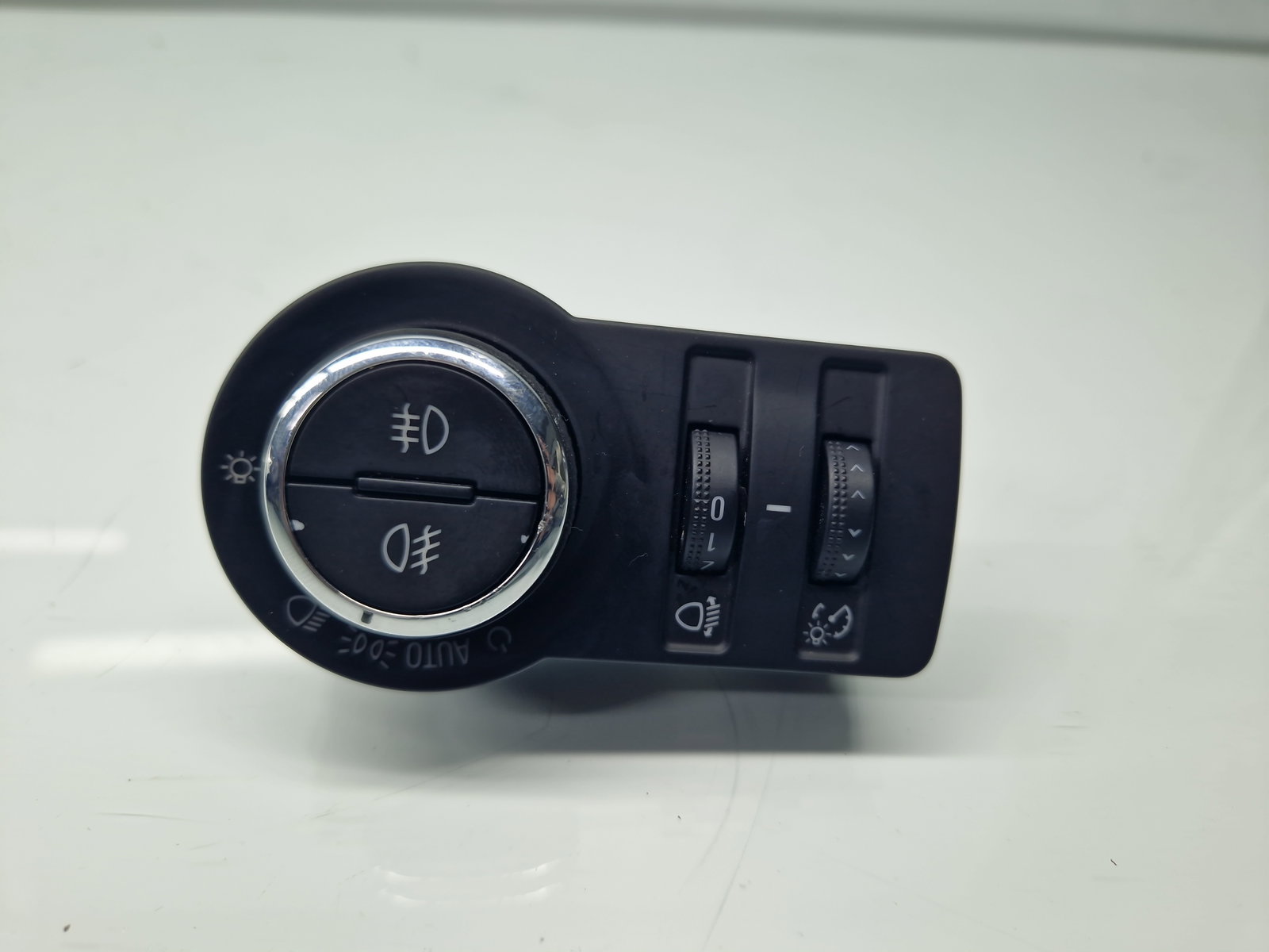 Bloc lumini Opel Astra J [Fabr 2009-2015] 13268694 - imagine 1