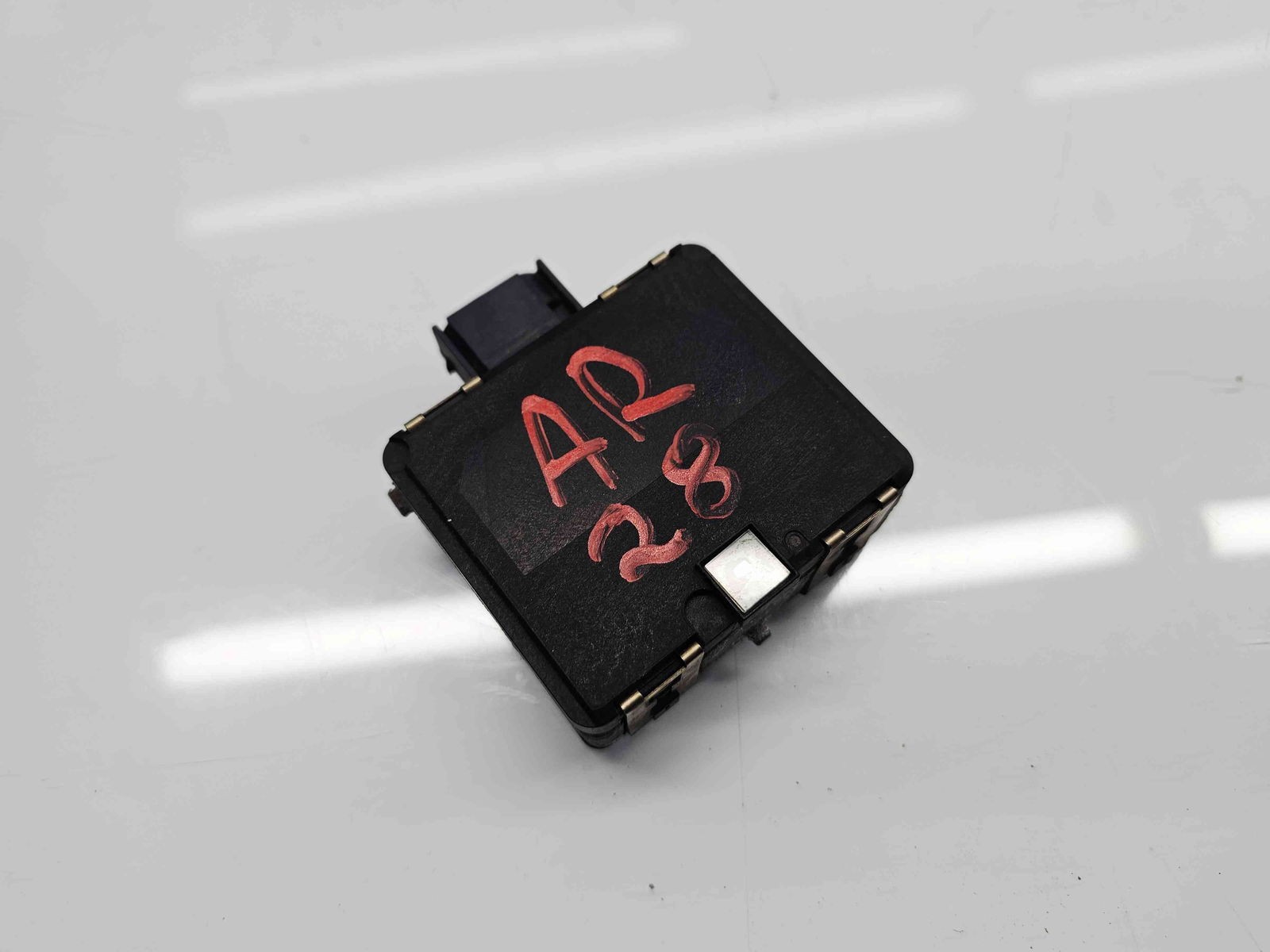 Senzor radar distronic Volkswagen Passat B8 (3G2) [Fabr 2015-prezent] 3Q0907561C - imagine 2