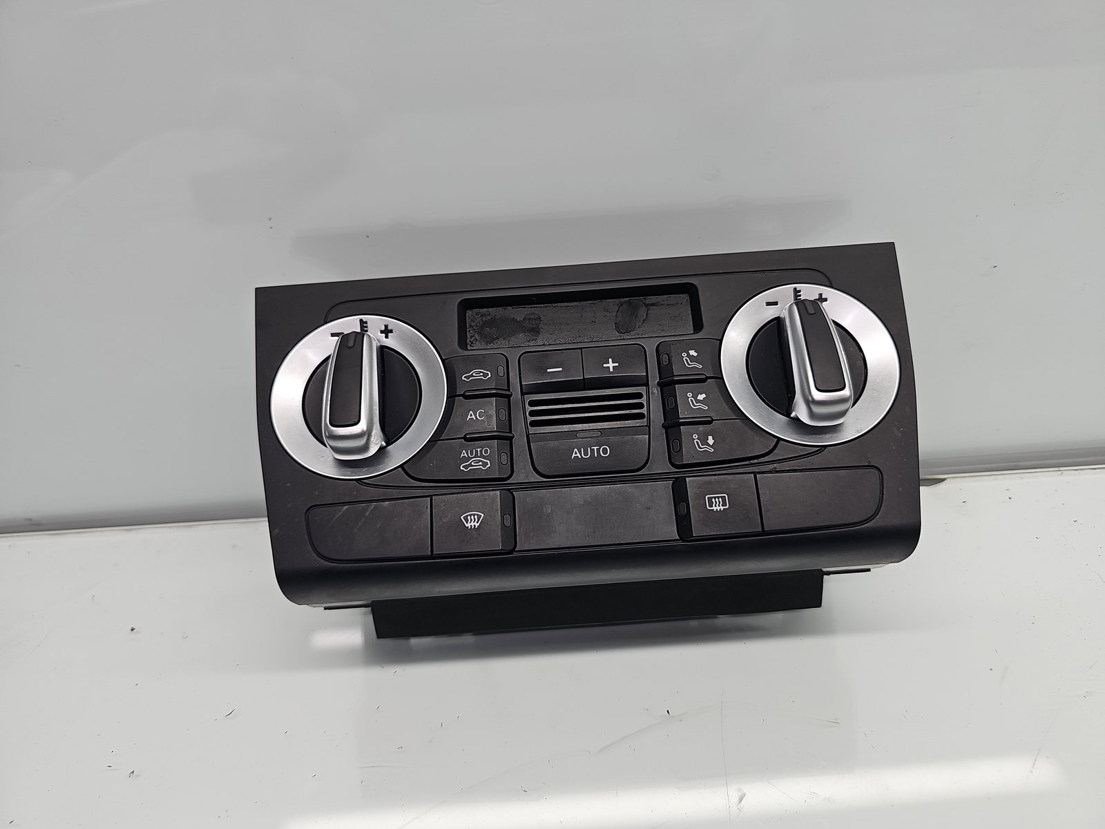 Panou comanda clima AUDI A3 Sportback (8PA) [Fabr 2004-2013] Facelift 8P0820043BM - imagine 1