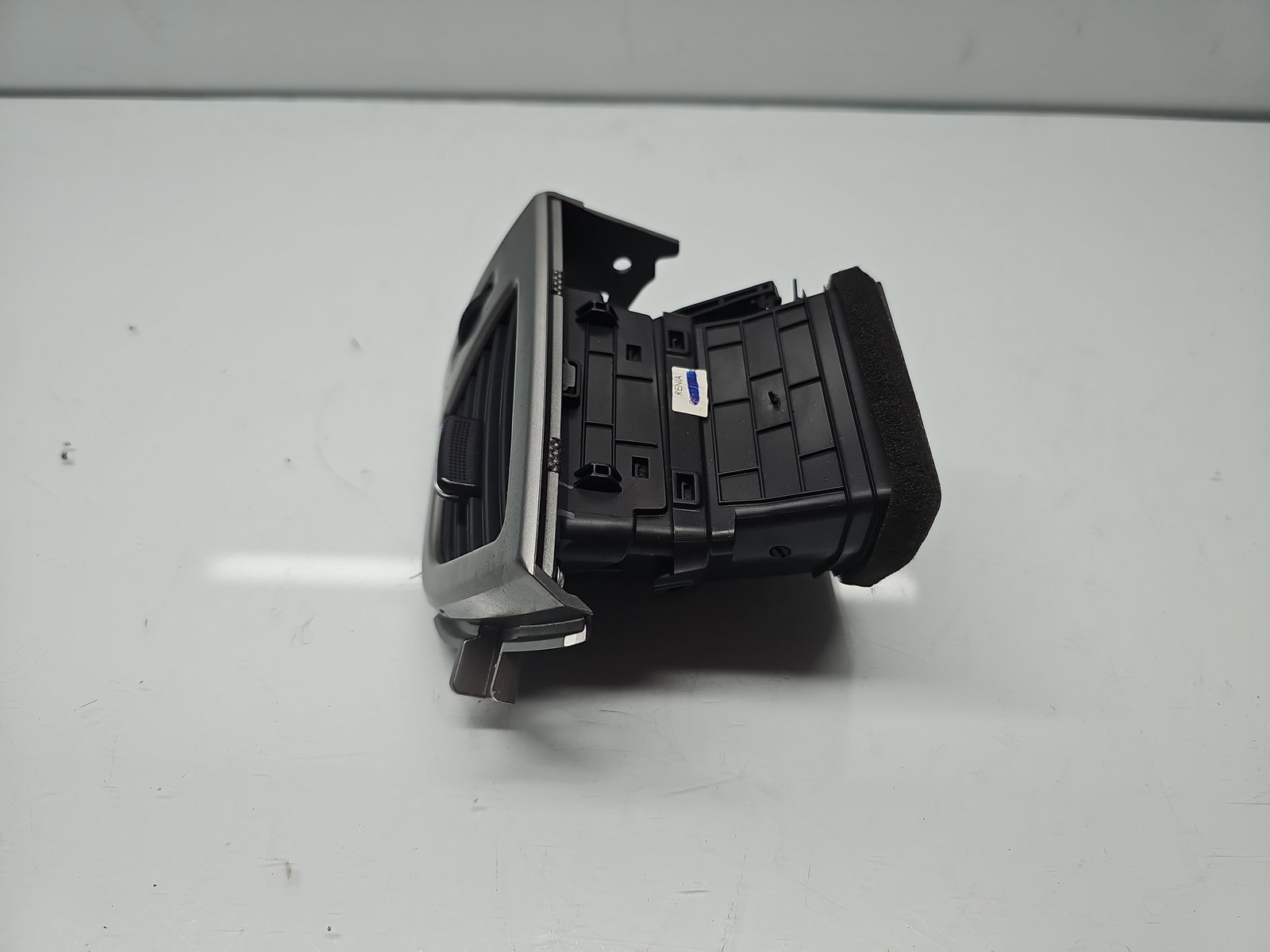 Grila aerisire stanga Hyundai i30 (GD) [Fabr 2012-2017] 97480-A6000RDR - imagine 2