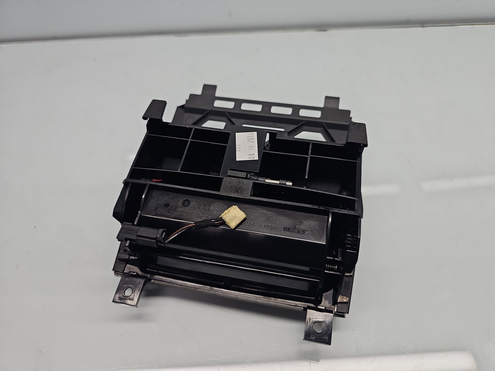 Scrumiera AUDI A3 Sportback (8PA) [Fabr 2004-2013] Facelift 8P0857951 - imagine 3