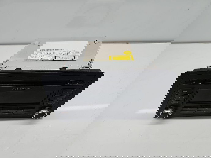  Radio CD AUDI A3 Sportback (8PA) [Fabr 2004-2013] Facelift 8P0035186AB