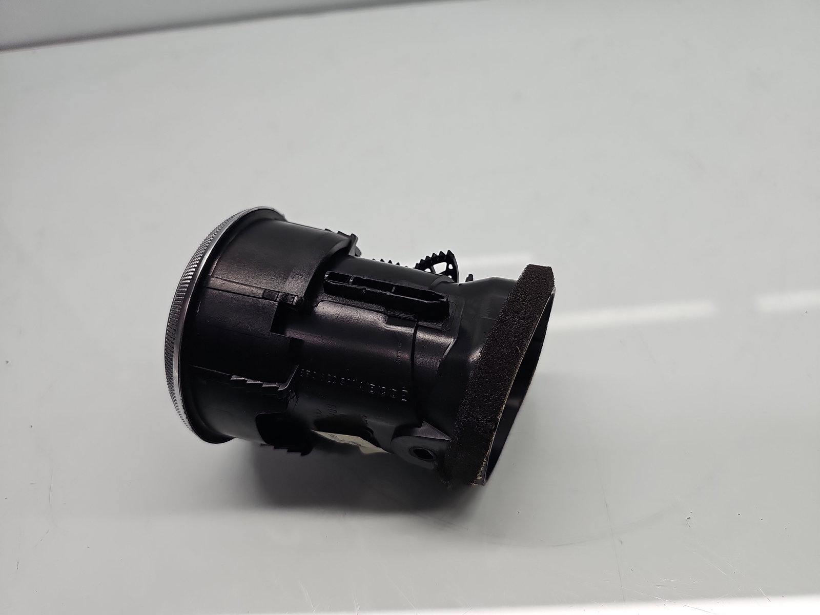 Grila aerisire dreapta AUDI A3 Sportback (8PA) [Fabr 2004-2013] Facelift 8PP820901A - imagine 3