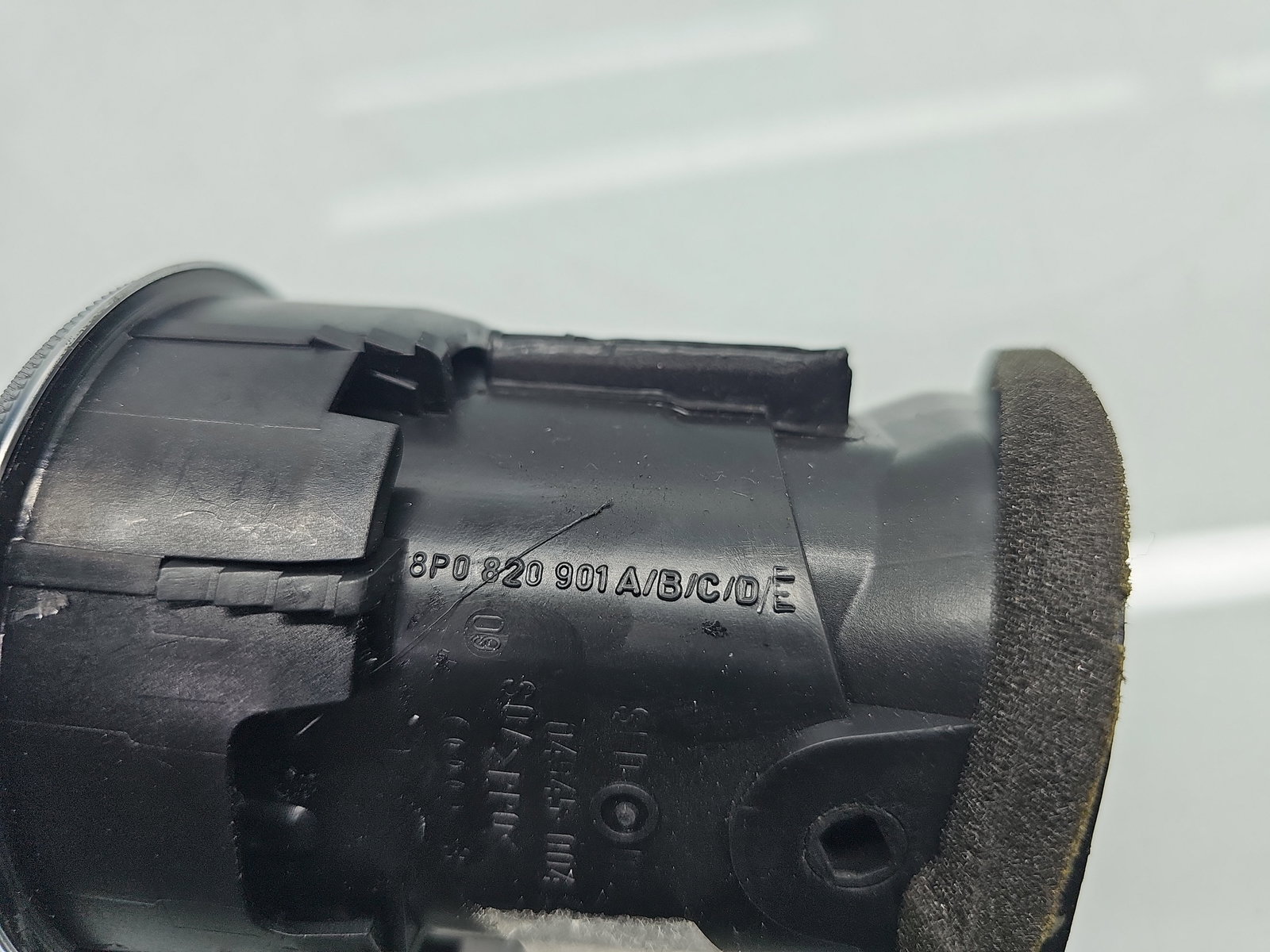 Grila aerisire dreapta AUDI A3 Sportback (8PA) [Fabr 2004-2013] Facelift 8PP820901A - imagine 5