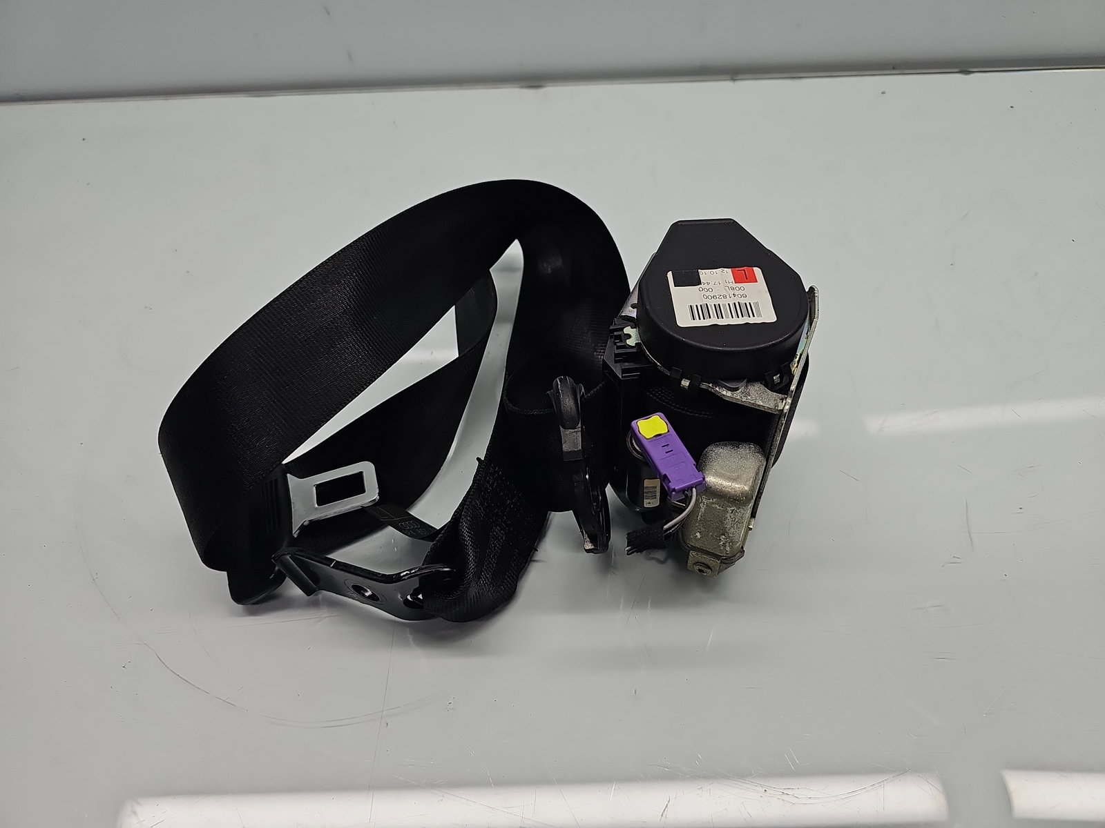 Centura stanga fata AUDI A3 Sportback (8PA) [Fabr 2004-2013] Facelift 8P4857705C - imagine 1