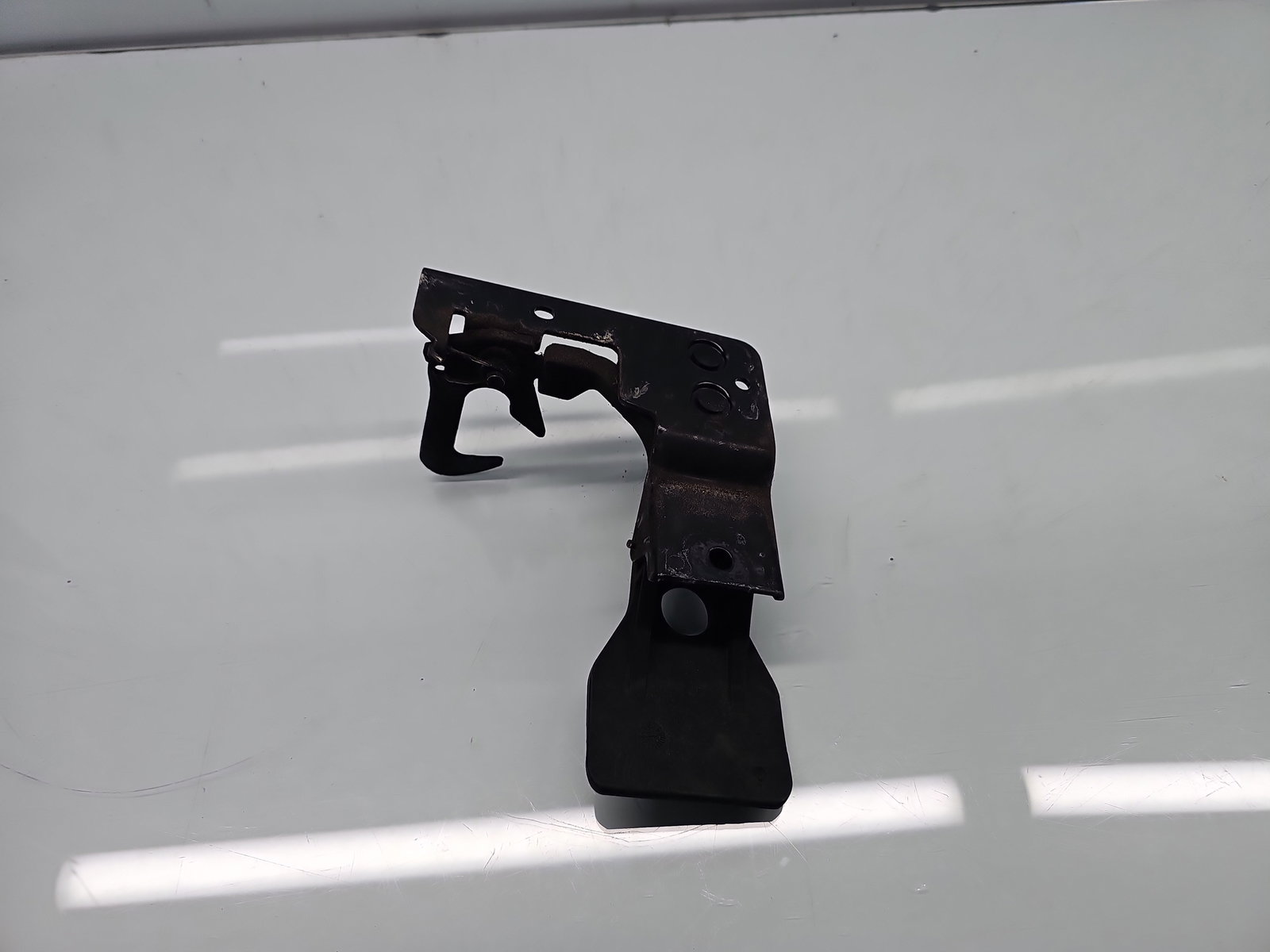 Maner deschidere capota AUDI A3 Sportback (8PA) [Fabr 2004-2013] Facelift 8P0823480B - imagine 1