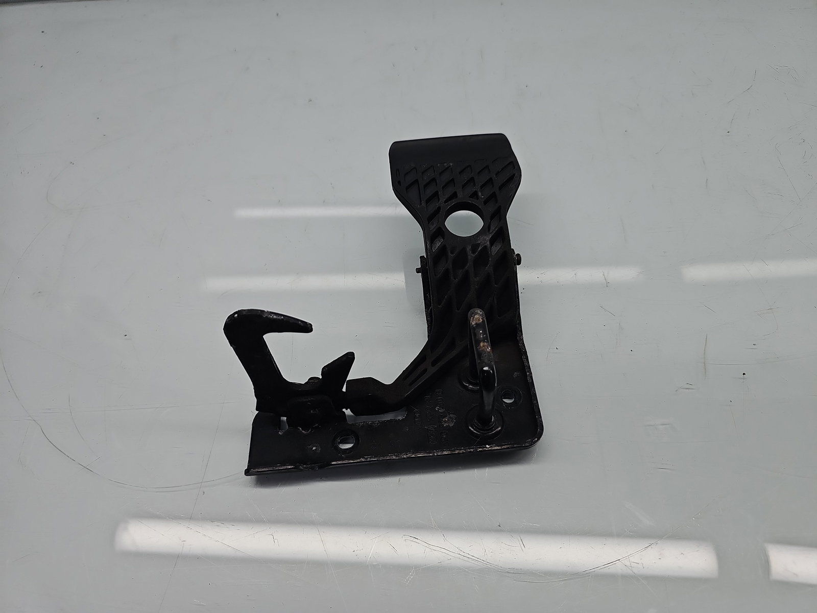 Maner deschidere capota AUDI A3 Sportback (8PA) [Fabr 2004-2013] Facelift 8P0823480B - imagine 3