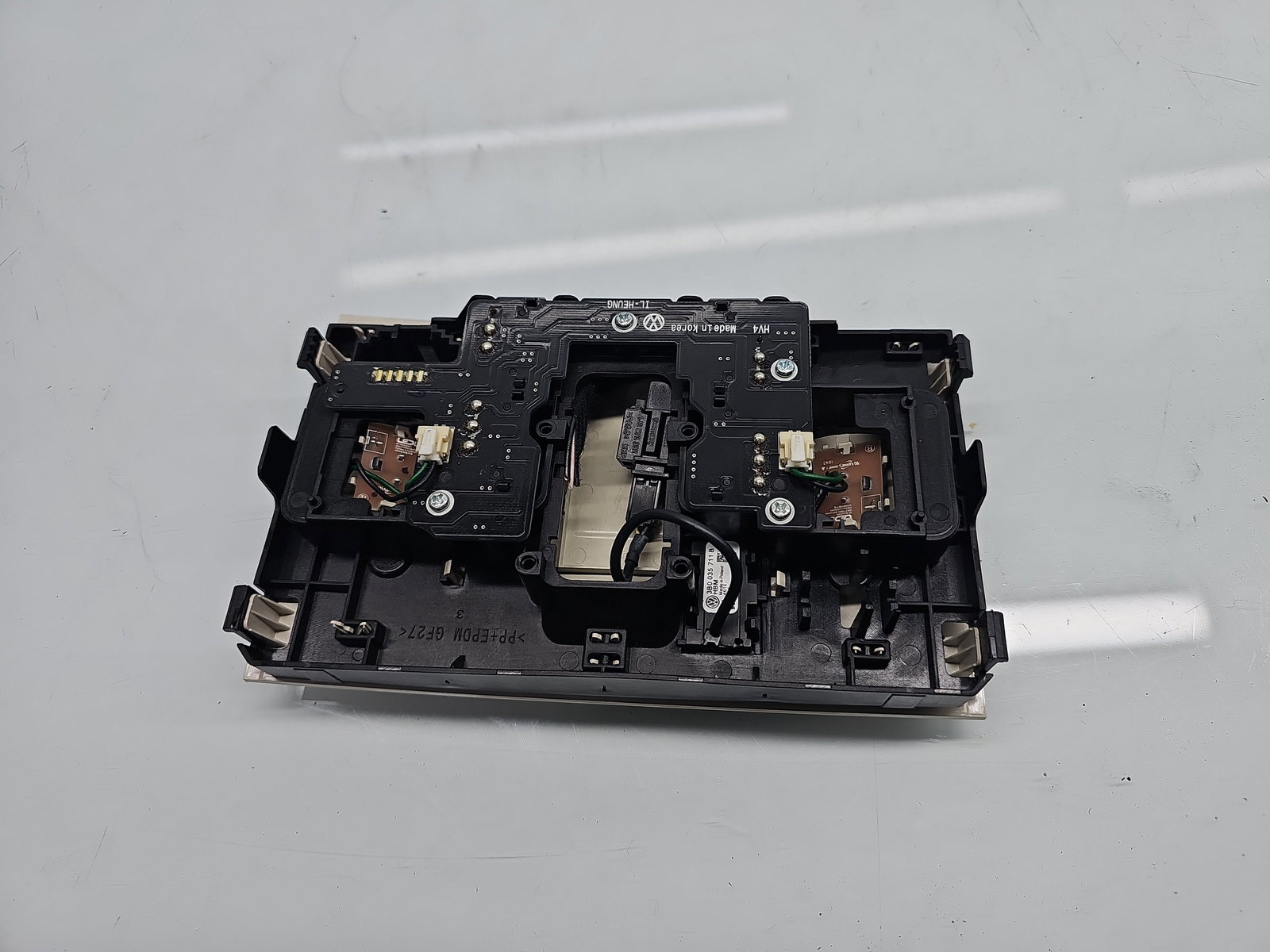 Plafoniera fata Volkswagen Passat B8 Variant (3G5) [Fabr 2015-prezent] 5TA947105B - imagine 3