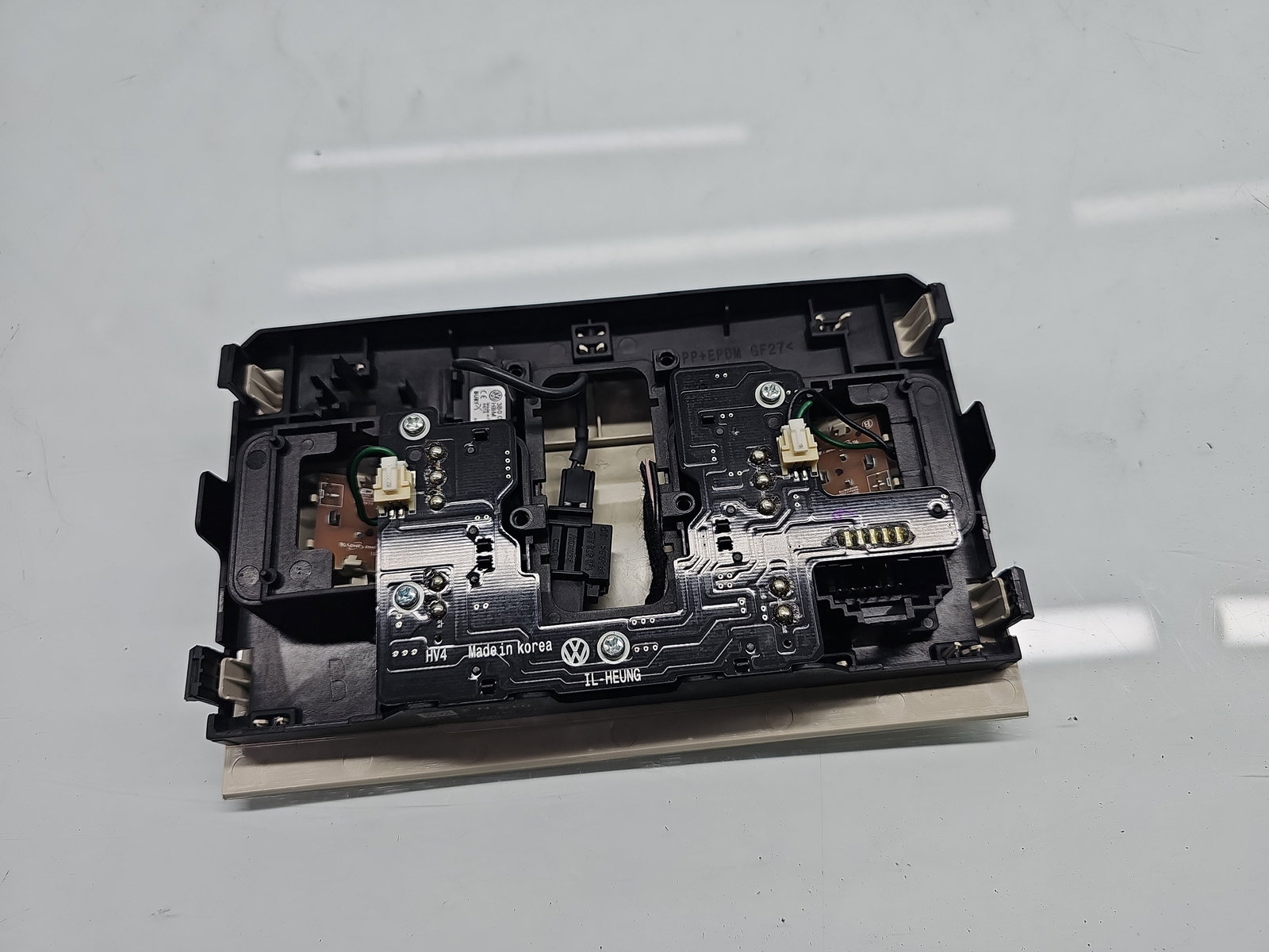 Plafoniera fata Volkswagen Passat B8 Variant (3G5) [Fabr 2015-prezent] 5TA947105B - imagine 4