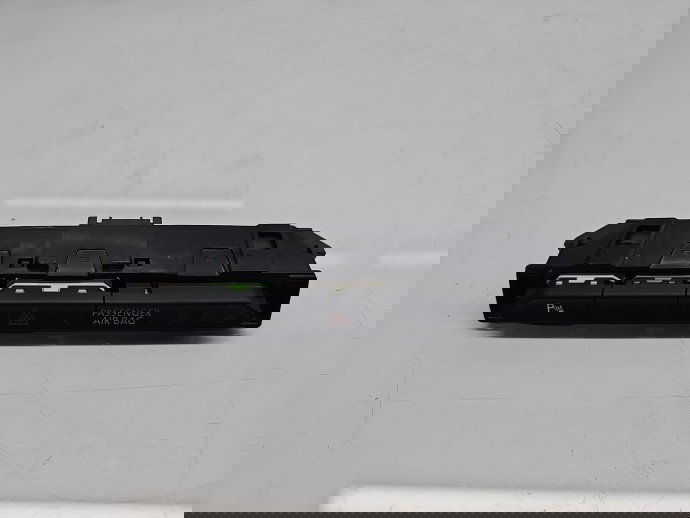  Butoane comenzi consola centrala Volkswagen Passat B8 Variant (3G5) [Fabr 2015-prezent] 3G2853769A