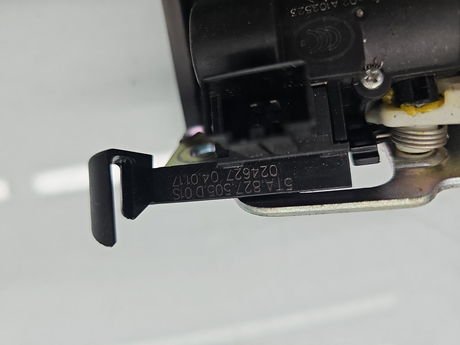 Broasca haion Volkswagen Passat B8 Variant (3G5) [Fabr 2015-prezent] 5TA827505D - imagine 4