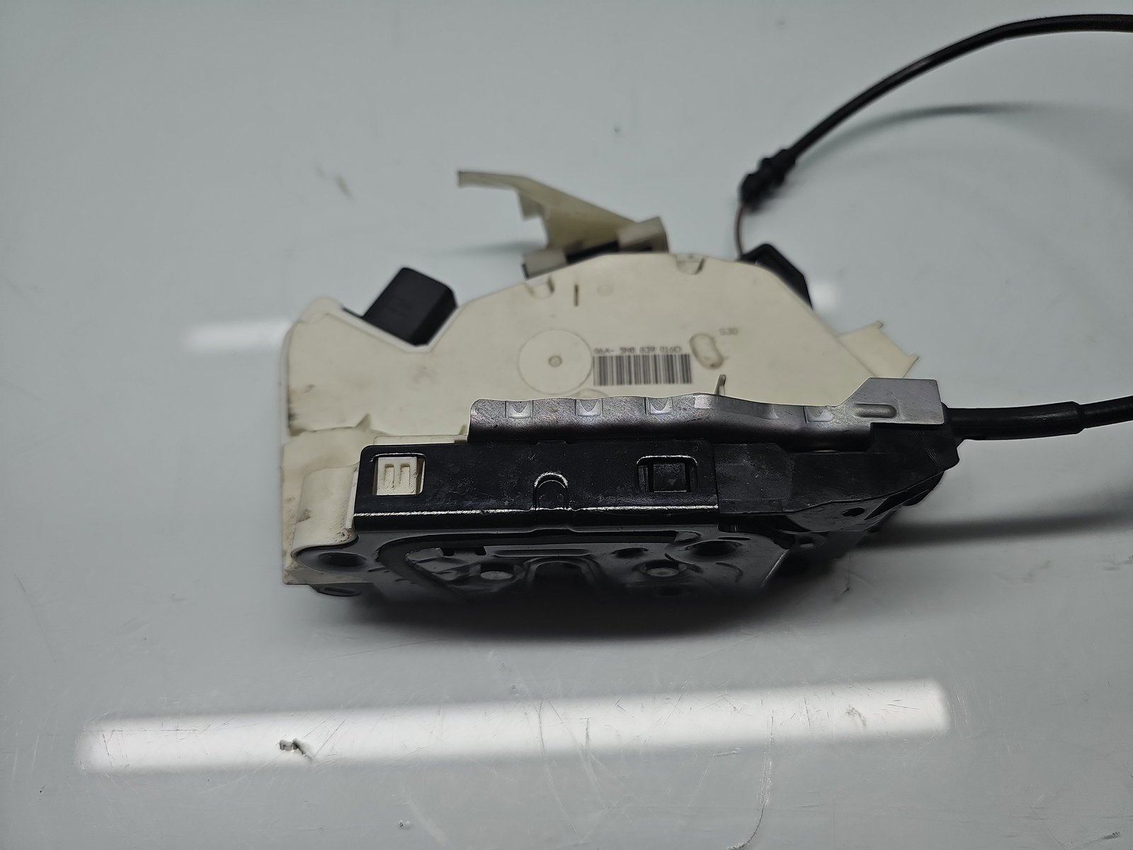 Broasca usa dreapta spate Volkswagen Passat CC (357) [Fabr 2008-2012] 5N0839016D - imagine 2