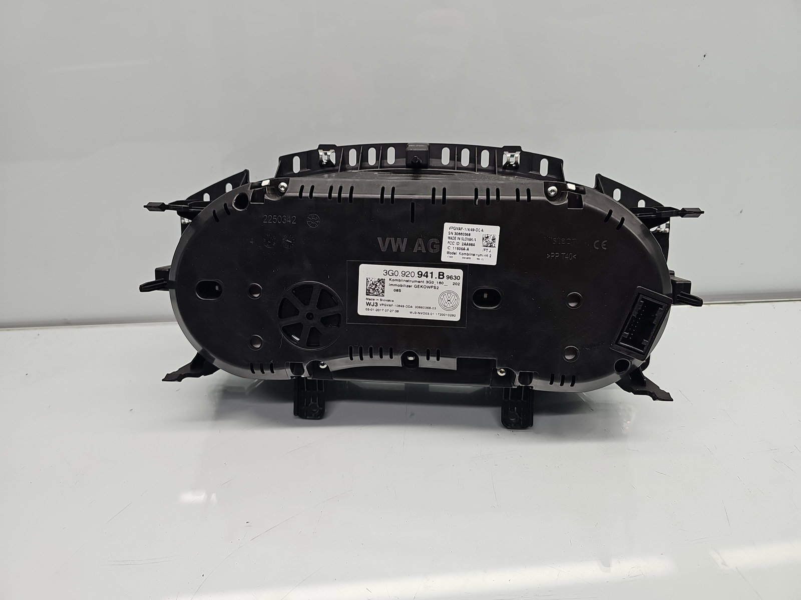 Ceas bord Volkswagen Passat B8 Variant (3G5) [Fabr 2015-prezent] 3G0920941B - imagine 3