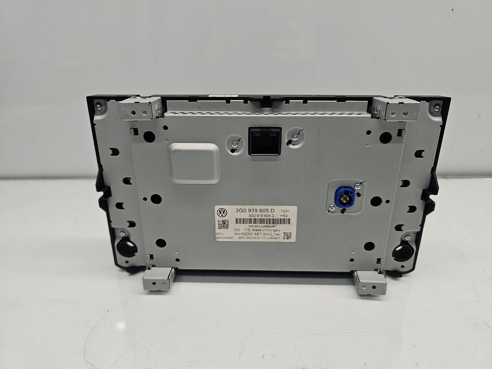 Radio CD cu navigatie Volkswagen Passat B8 Variant (3G5) [Fabr 2015-prezent] 3G0919605D - imagine 2