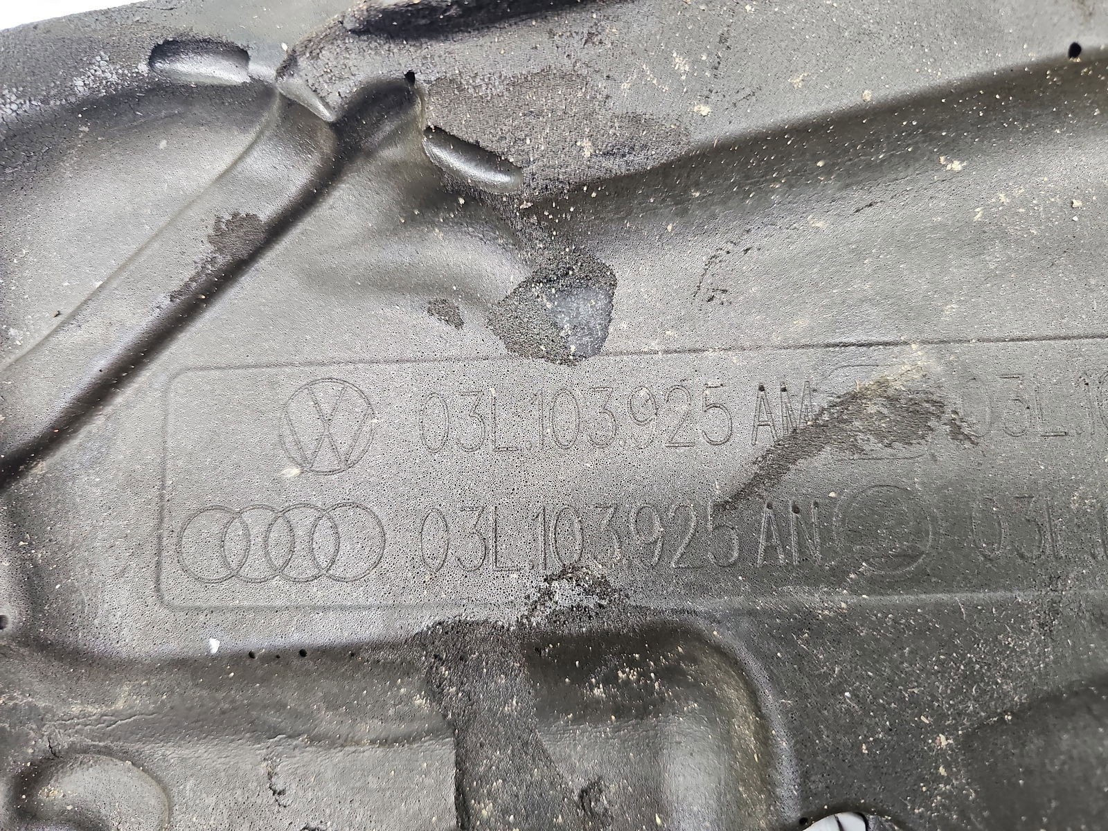 Capac motor Volkswagen Golf 6 (5K1) [Fabr 2009-2013] 03L103925AM 2.0 TDI CBAB 103KW / 140CP - imagine 2