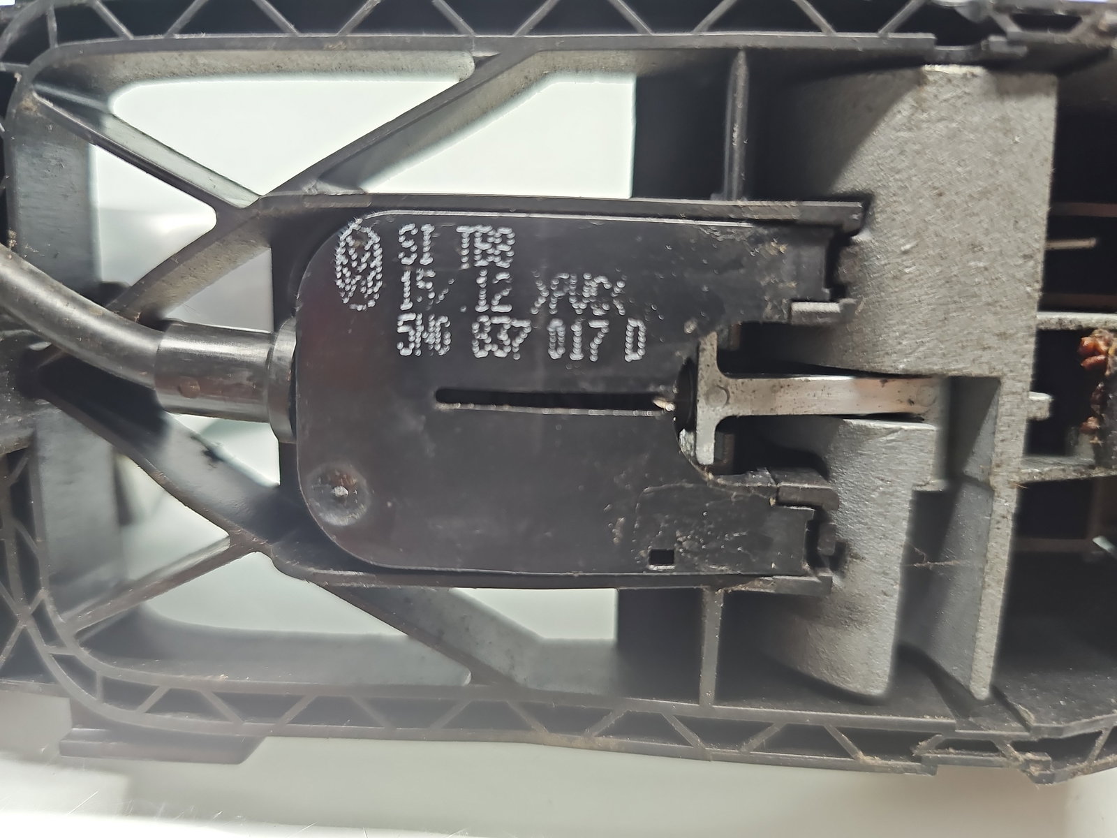 Maner usa stanga fata Volkswagen Golf 6 (5K1) [Fabr 2009-2013] 5N0837017D - imagine 4