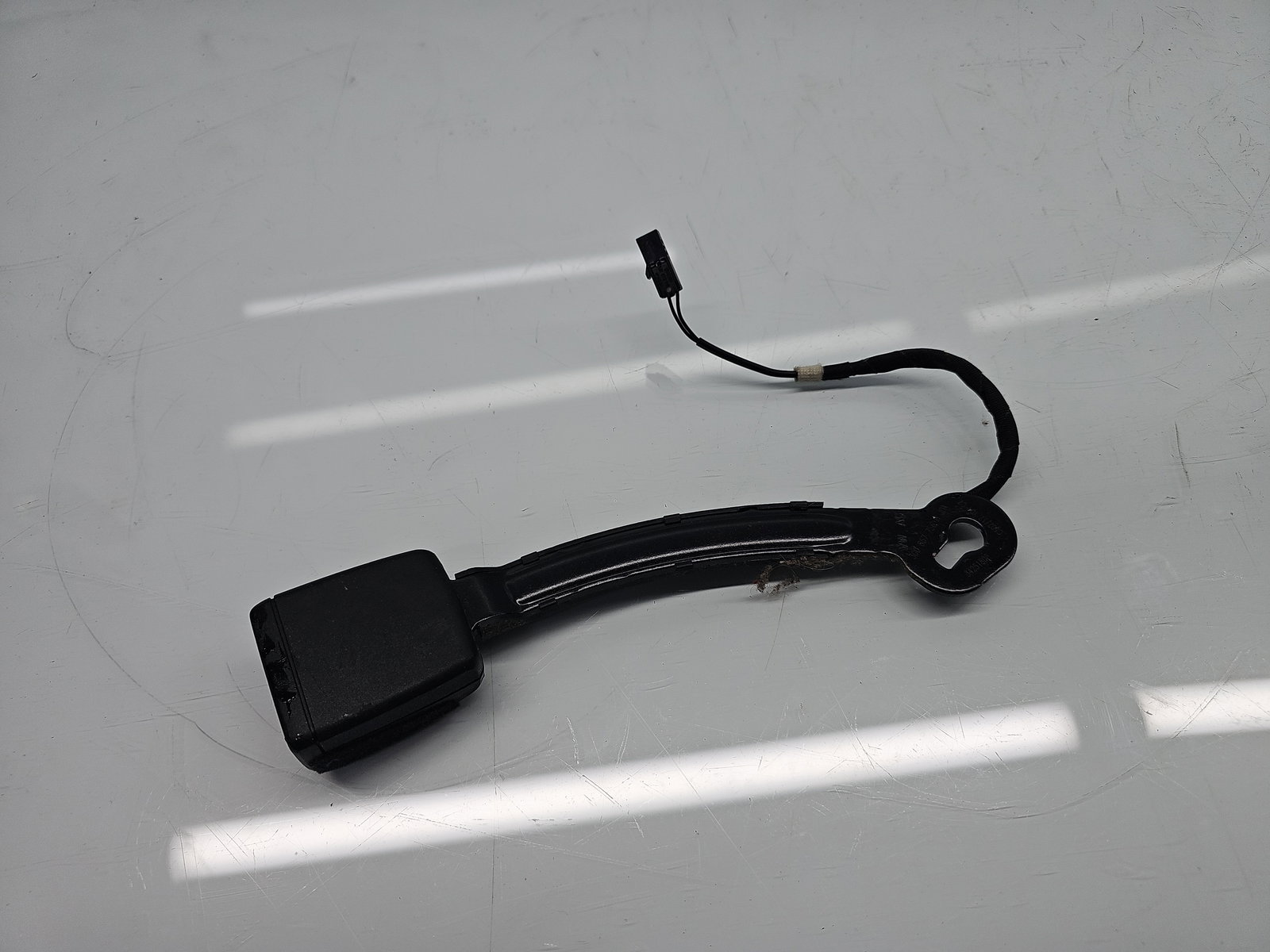 Capsa centura dreapta fata Volkswagen Passat B8 Variant (3G5) [Fabr 2015-prezent] 3G0857756H - imagine 2