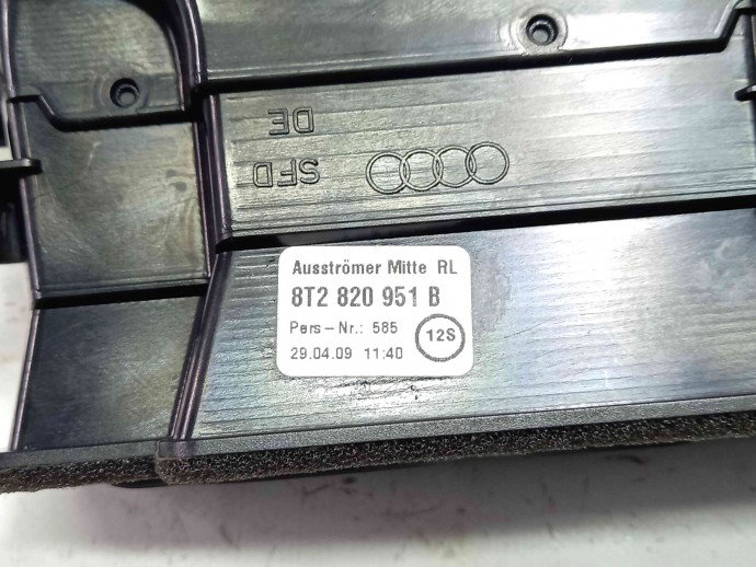Grila aerisire centrala 8T2820951B Audi A5 (8T3) [Fabr 2007-2015] 2.0 CAHA