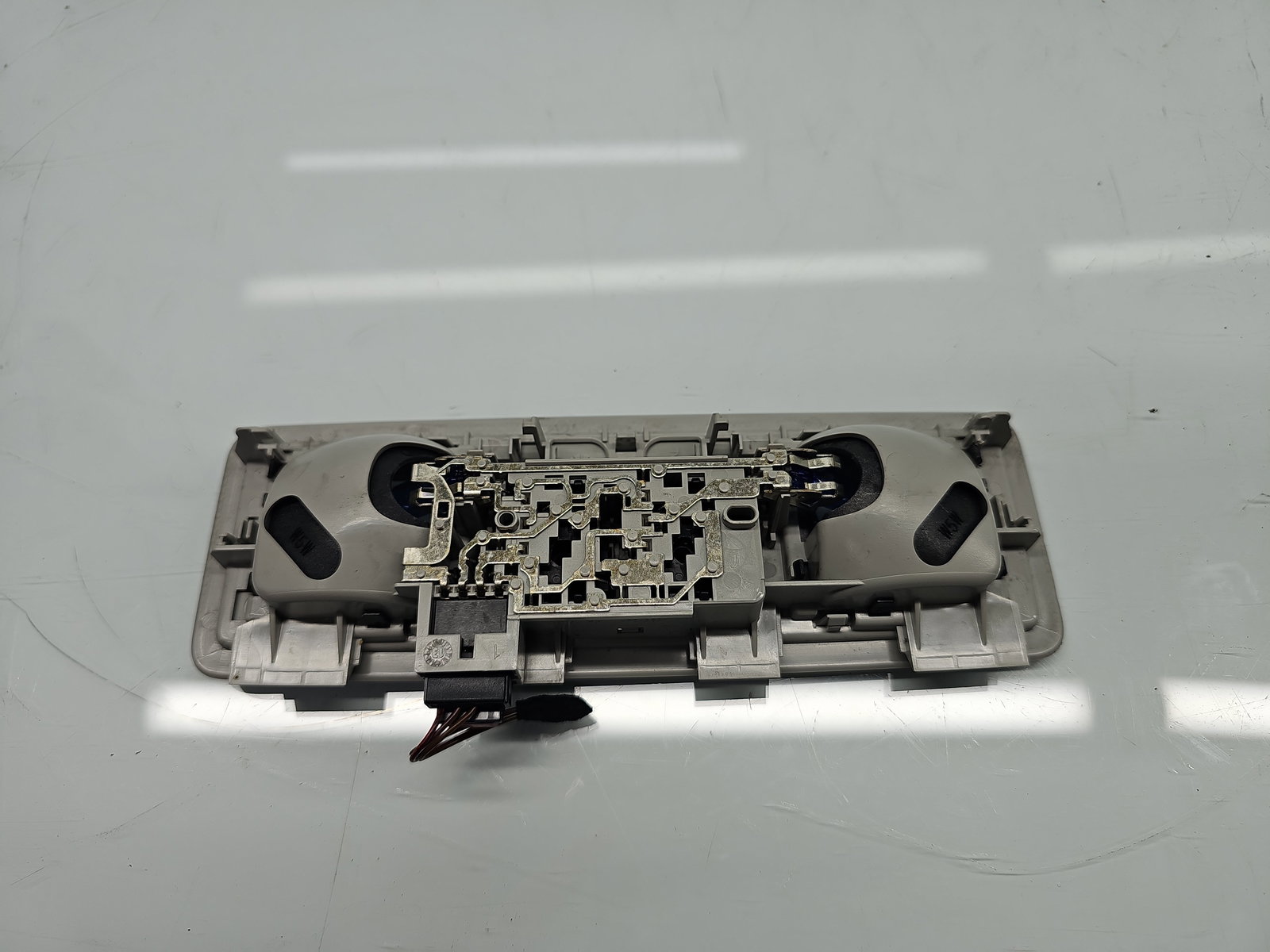 Plafoniera spate Volkswagen Golf 7 (5G) [Fabr 2014-prezent] 5G0947291 - imagine 3