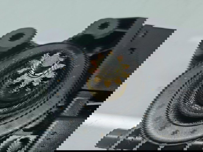 Motoras geam dreapta spate Renault Scenic 3 (J95) Facelift [Fabr 2009-2015] 827303178R