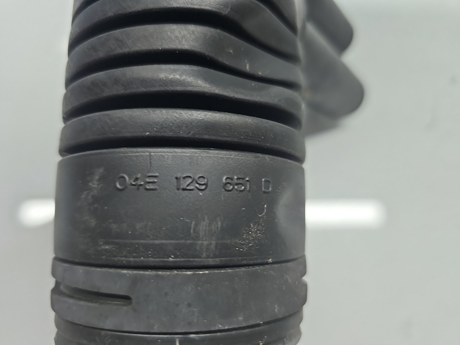 Tub admisie aer Seat Leon (5F1) [Fabr 2012-2018] 04E129651D 2.0 TDI CZEA 110KW / 150CP - imagine 5