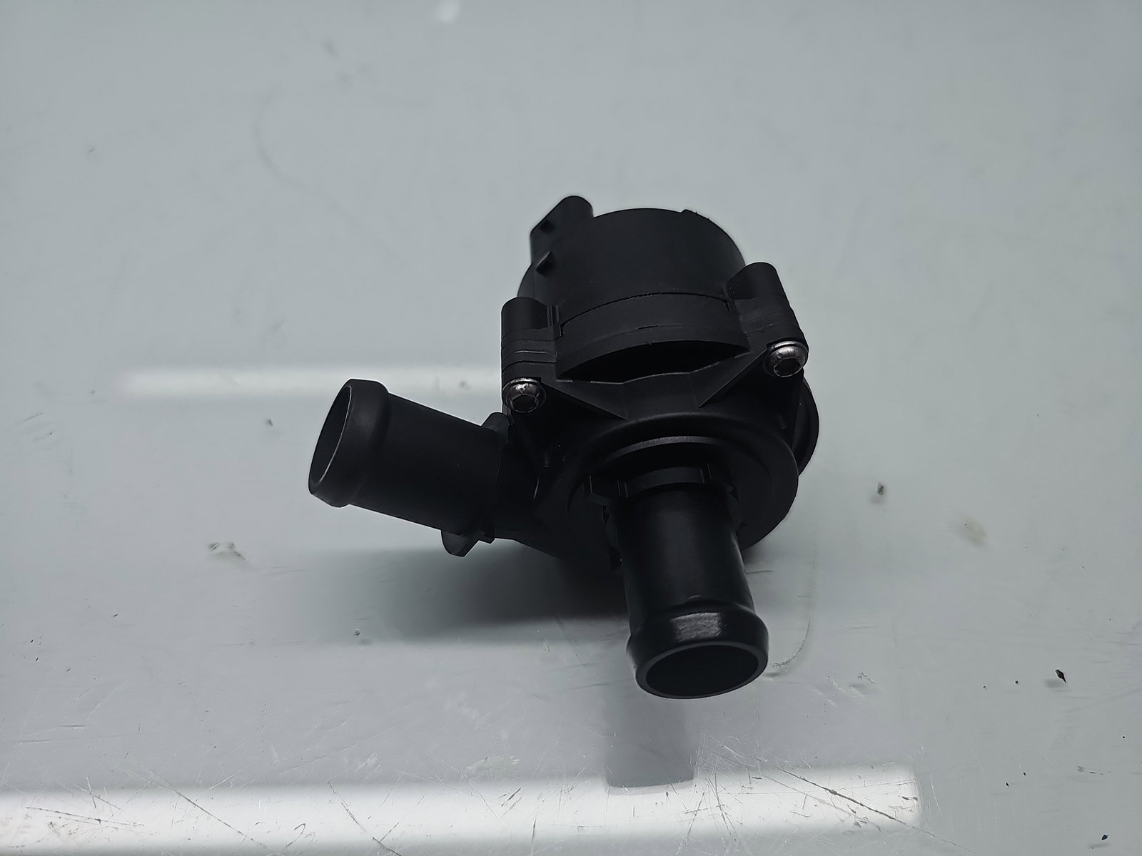 Pompa recirculare apa Seat Leon (5F1) [Fabr 2012-2018] 5Q0965567 2.0 TDI CZEA 110KW / 150CP - imagine 4