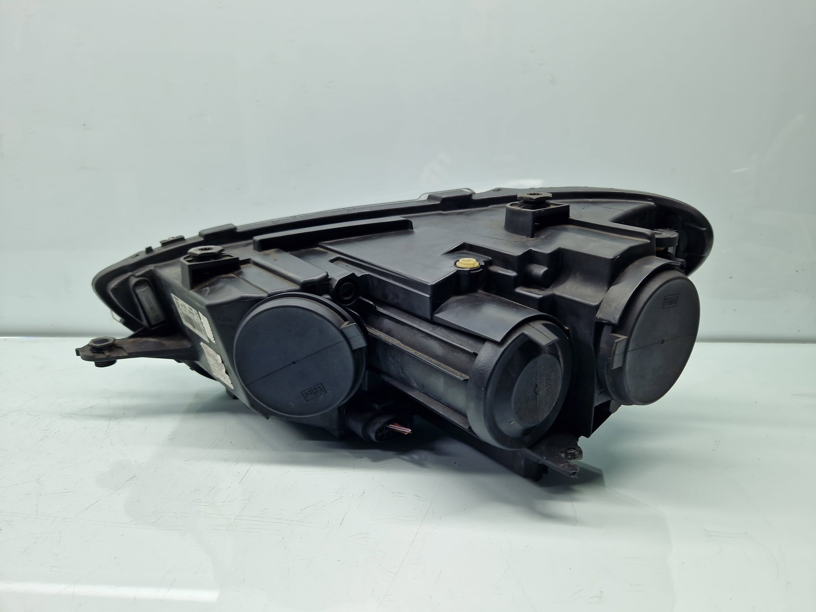 Far dreapta Volkswagen Scirocco (137) Coupe [Fabr 2008-2017] 1K8941006J - imagine 3