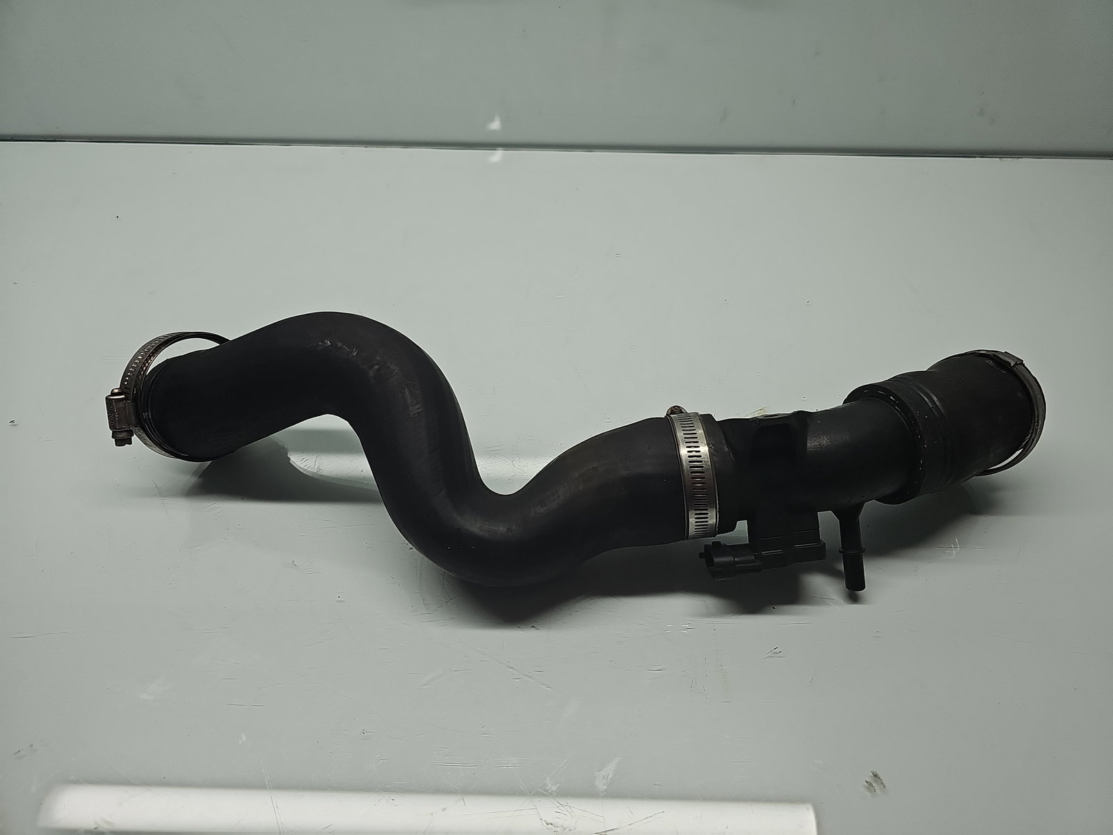 Furtun intercooler Ford Focus 3 Hatchback [Fabr 2011-2015] OEM 1.0 Benz M1DA 92KW / 125CP - imagine 4