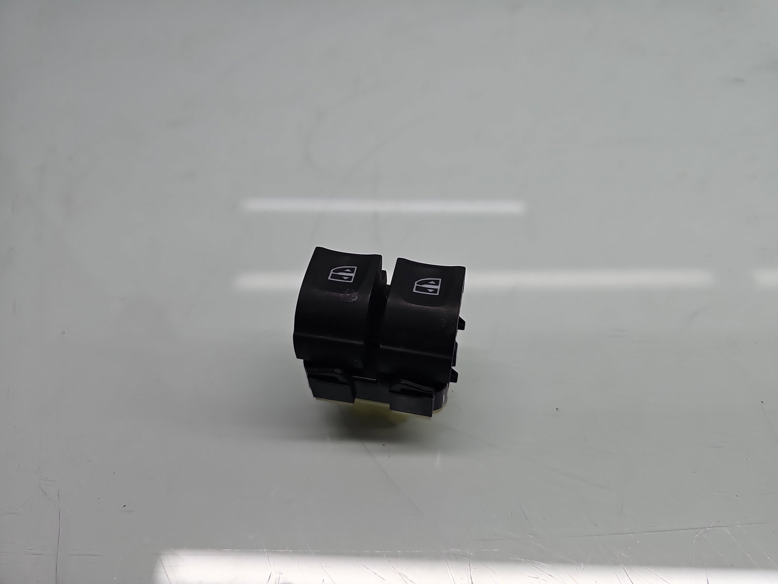 Butoane comanda geamuri sofer Dacia Logan II MCV BK (K52) [Fabr 2013-2022] Facelift 254118617R - imagine 1