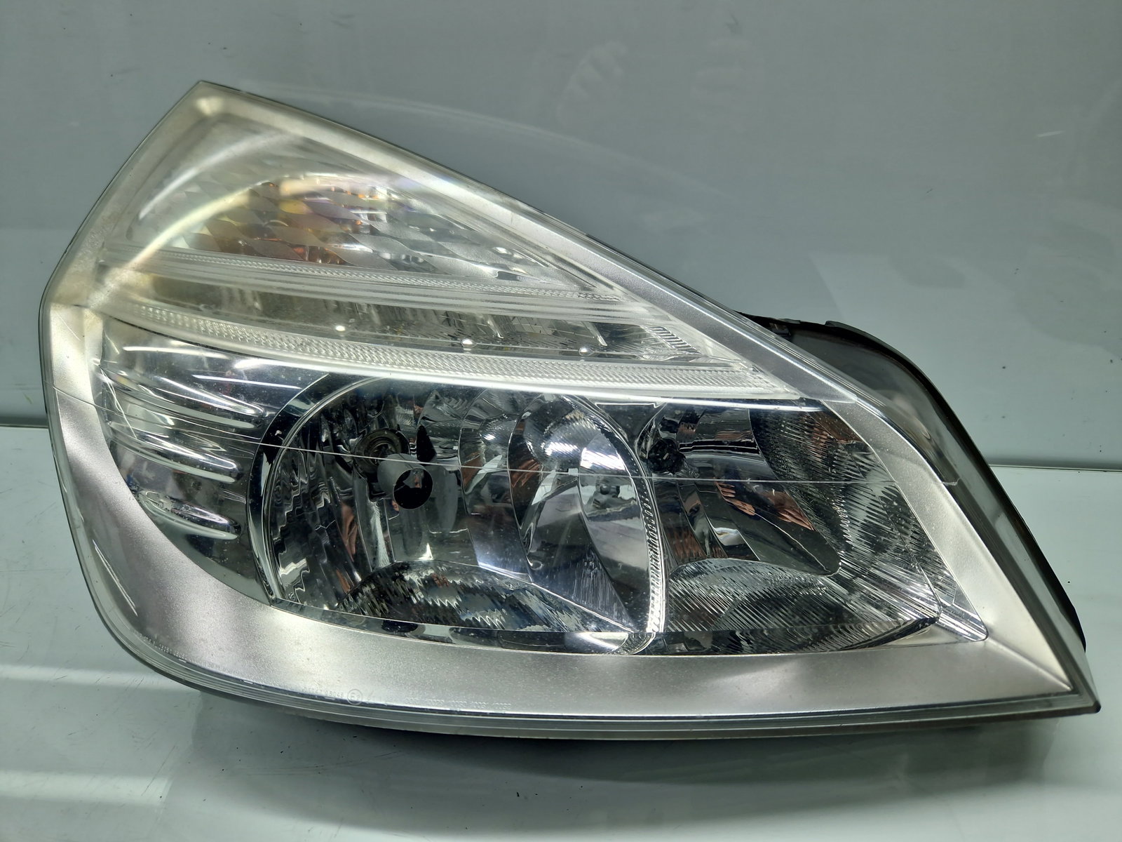 Far dreapta Renault Espace 4 [Fabr 2002-2014] 260105723R - imagine 1