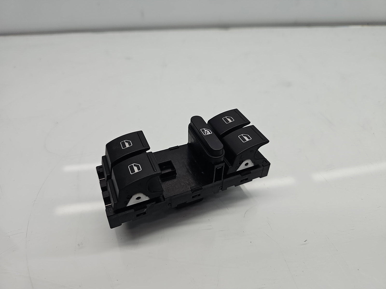 Butoane comanda geamuri sofer Volkswagen Polo (6R) [Fabr 2009-2016] 1K4959857B - imagine 1