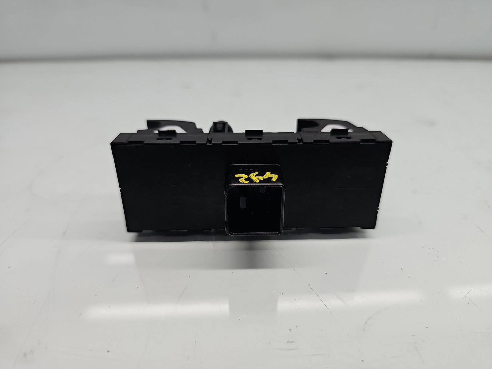 Butoane comanda geamuri sofer Volkswagen Polo (6R) [Fabr 2009-2016] 1K4959857B - imagine 4