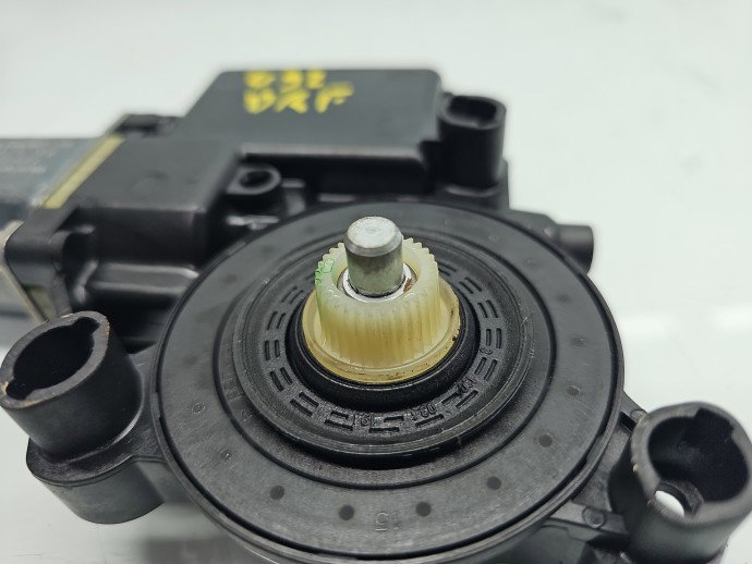 Motoras geam dreapta fata Volkswagen Polo (6R) [Fabr 2009-2016] 6R0959802AB