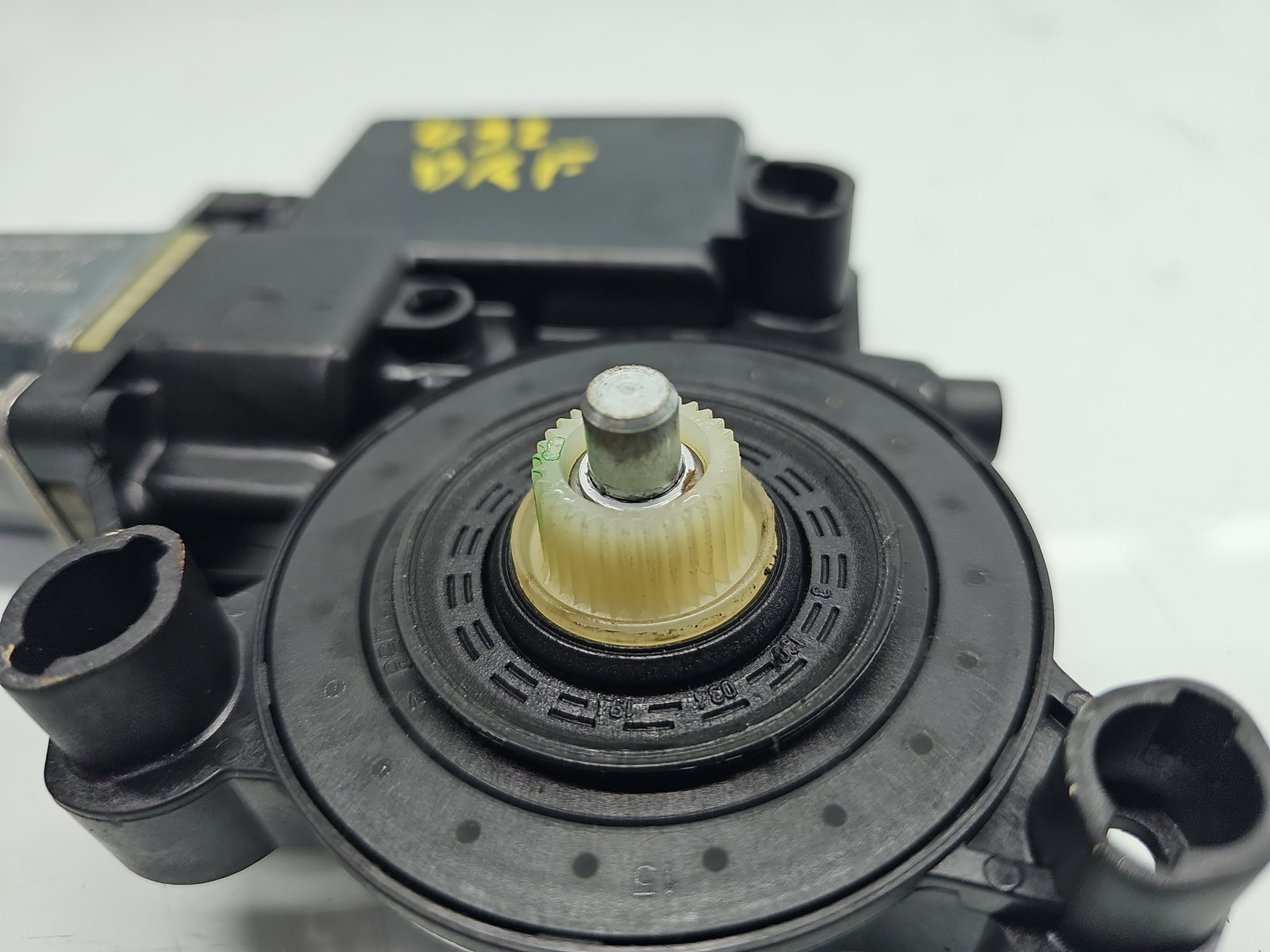 Motoras geam dreapta fata Volkswagen Polo (6R) [Fabr 2009-2016] 6R0959802AB - imagine 2