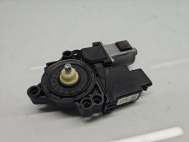 Motoras geam stanga fata Hyundai i30 (GD) [Fabr 2012-2017] 82450-A6010