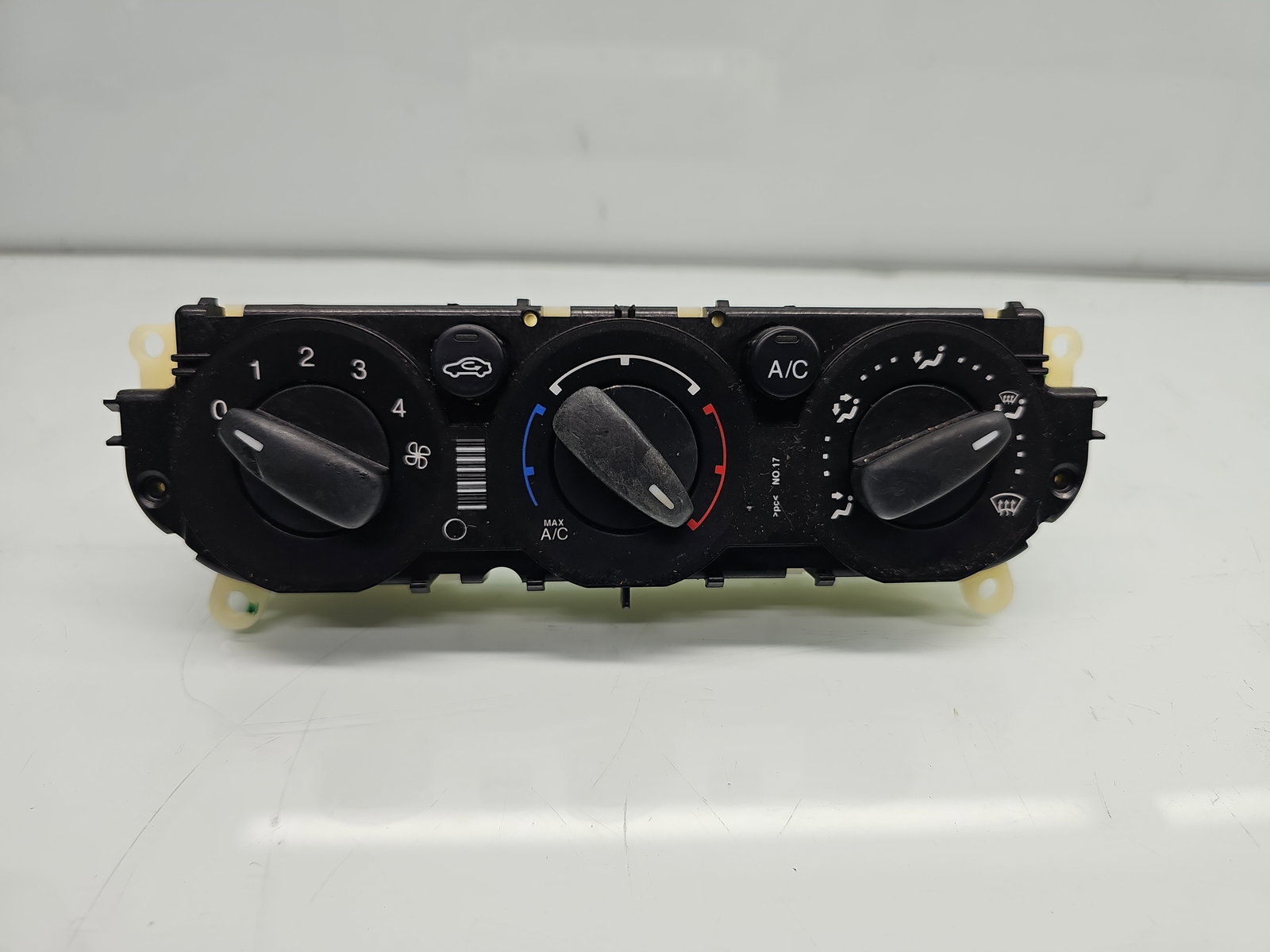 Panou comanda clima Ford Focus 3 Hatchback [Fabr 2011-2015] CJ5T-19980-AE - imagine 1