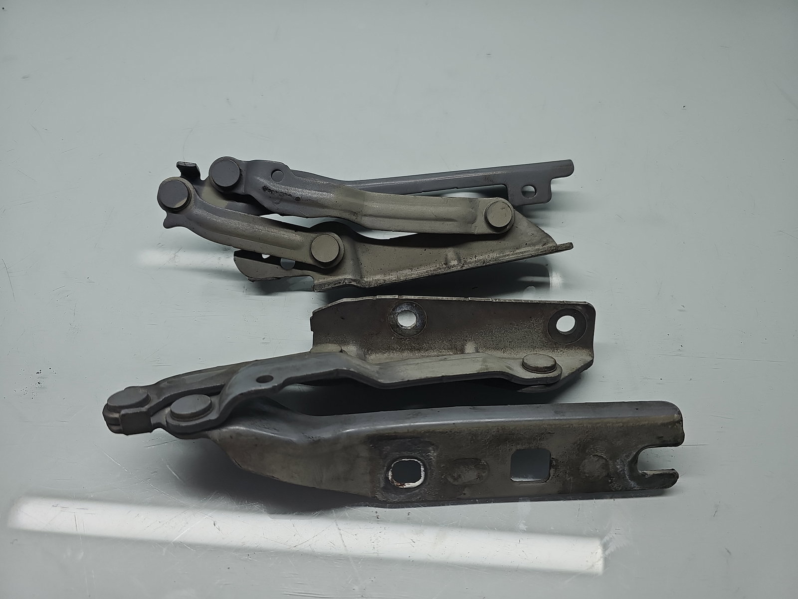 Set balamale capota Volkswagen Golf 6 (5K1) [Fabr 2009-2013] 5K0823301C/5K0823302C - imagine 3