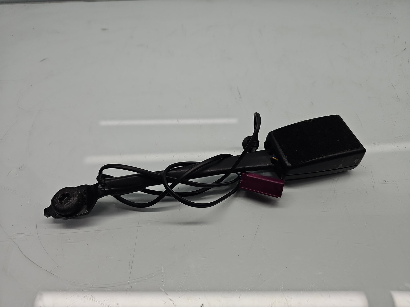 Capsa centura dreapta fata Ford Focus 3 Hatchback [Fabr 2011-2015] BM51 61208 ABW - imagine 2