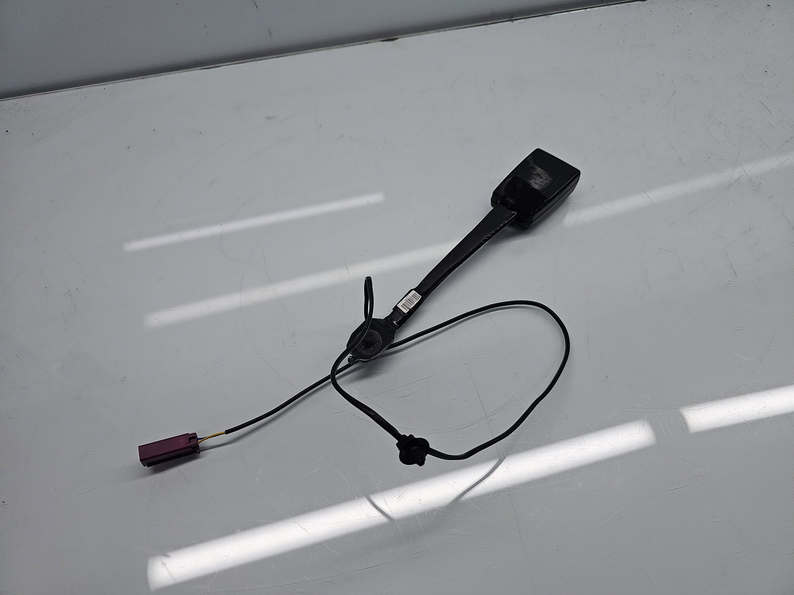 Capsa centura stanga fata Ford Focus 3 Hatchback [Fabr 2011-2015] BM51 61209 ABW - imagine 1