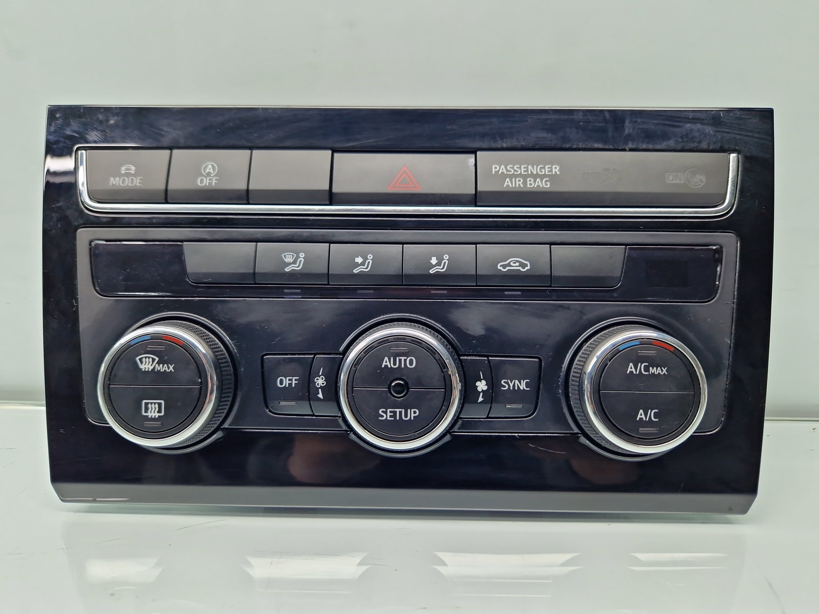 Panou comanda clima Seat Leon (5F1) [Fabr 2012-2018] 5F0907044AK - imagine 1